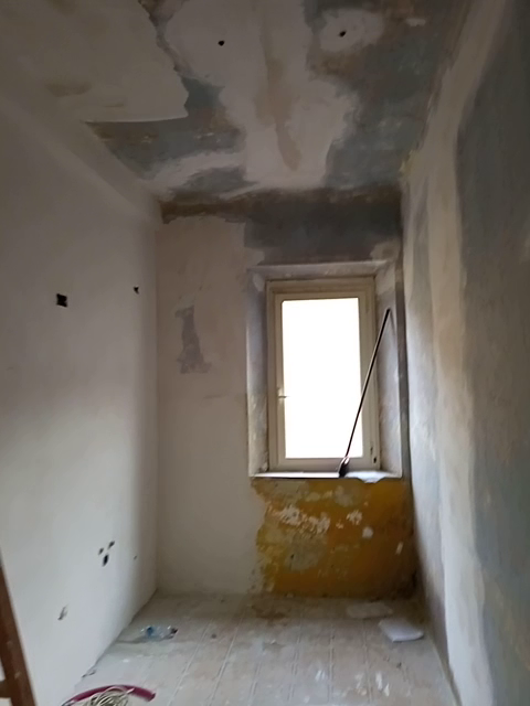 Cucina prima della ristrutturazione EDILSCATTO