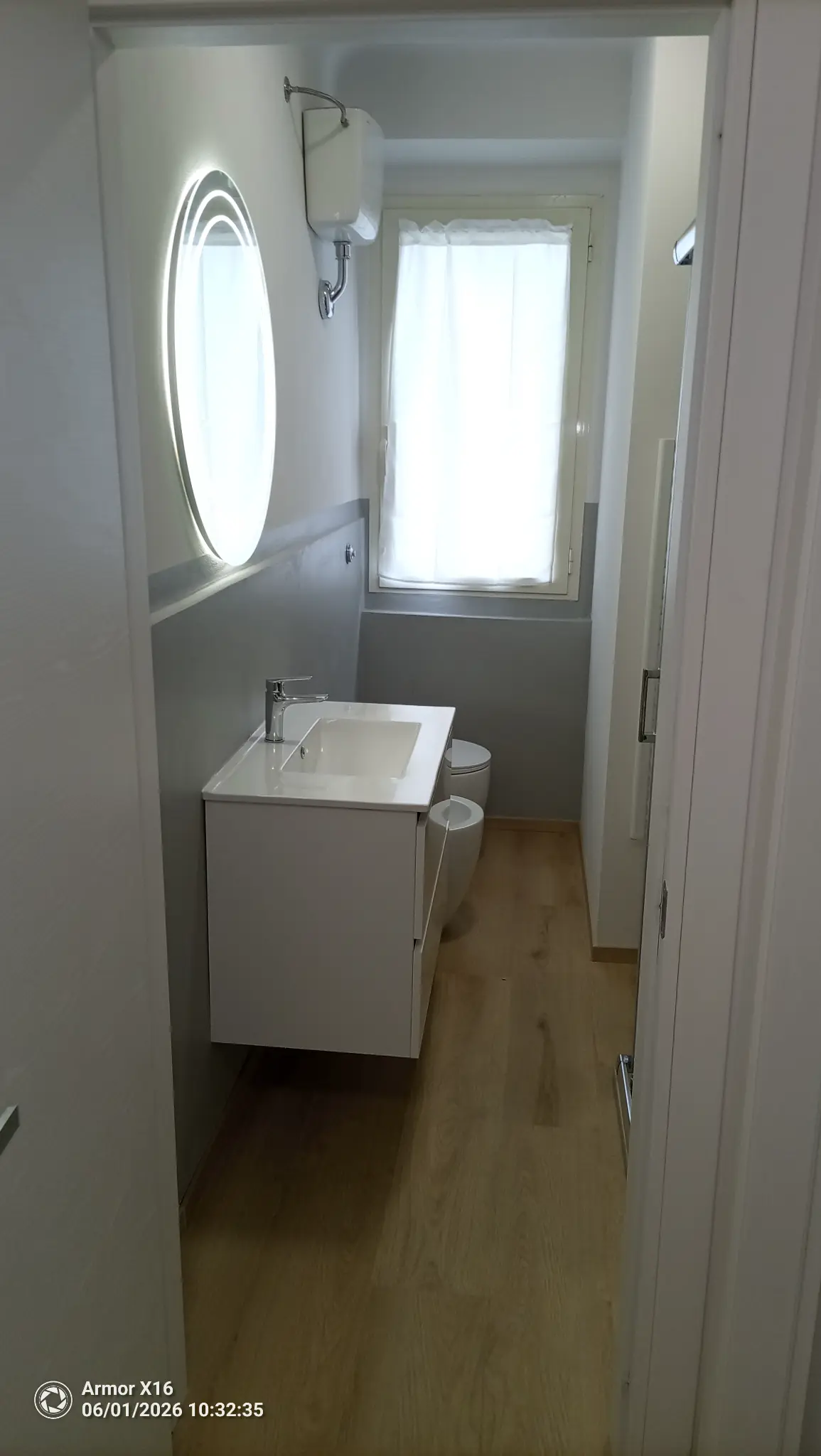 Secondo bagno ristrutturato con box doccia EDILSCATTO
